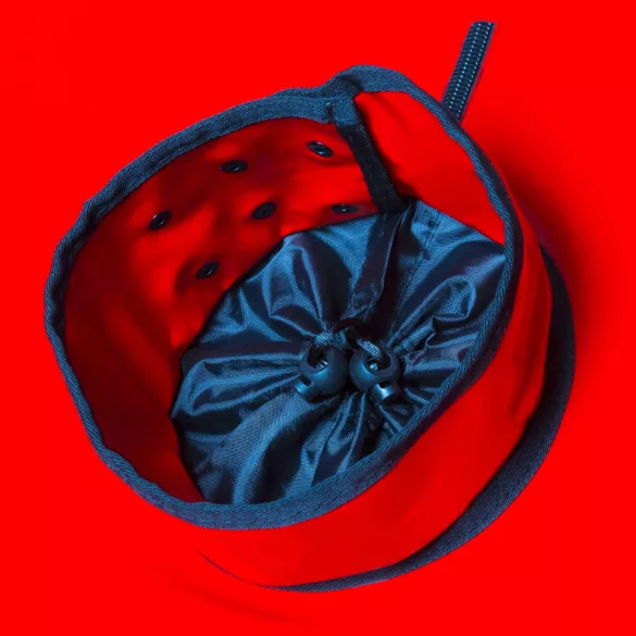 Secretdome - BDSM sekskabiin avadega (must)