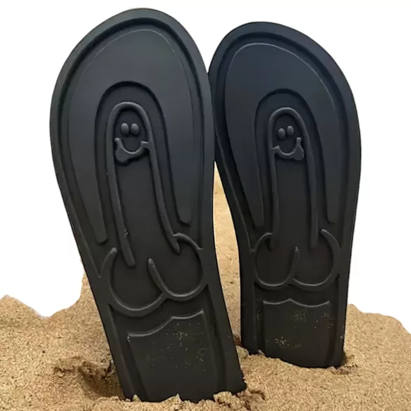 Flip-flop sandaalid - peenise mustriga - must