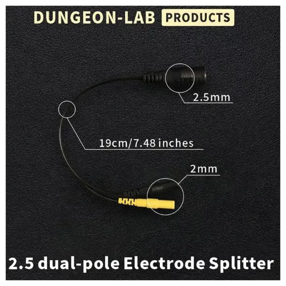 DG-LAB - elektroodi jaotur 2,5 mm pesast 2 mm‑sele (must)