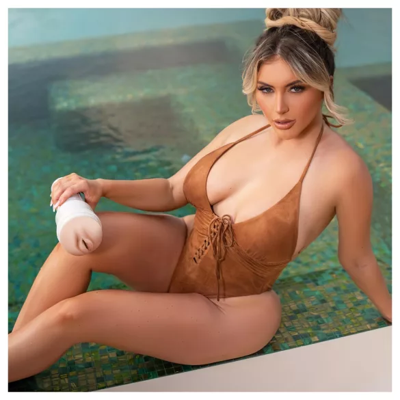 Fleshlight Kayley Gunner - realistlik masturbaator - vagina - naturaalne